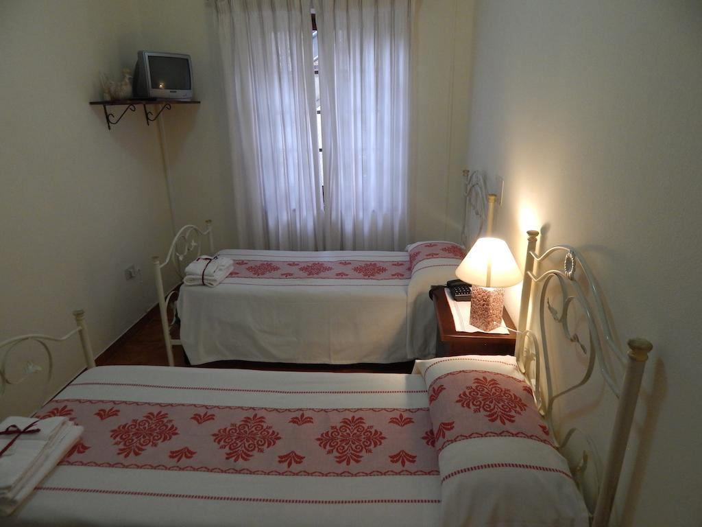 Hotel Il Platano Ottana Rum bild