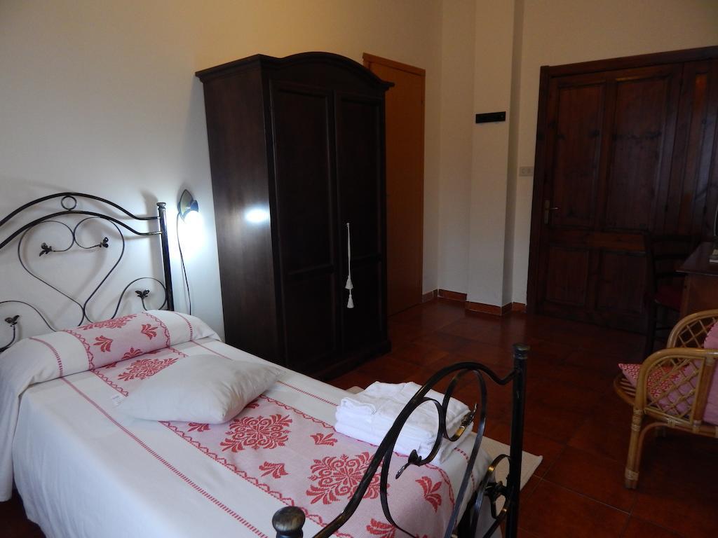 Hotel Il Platano Ottana Rum bild
