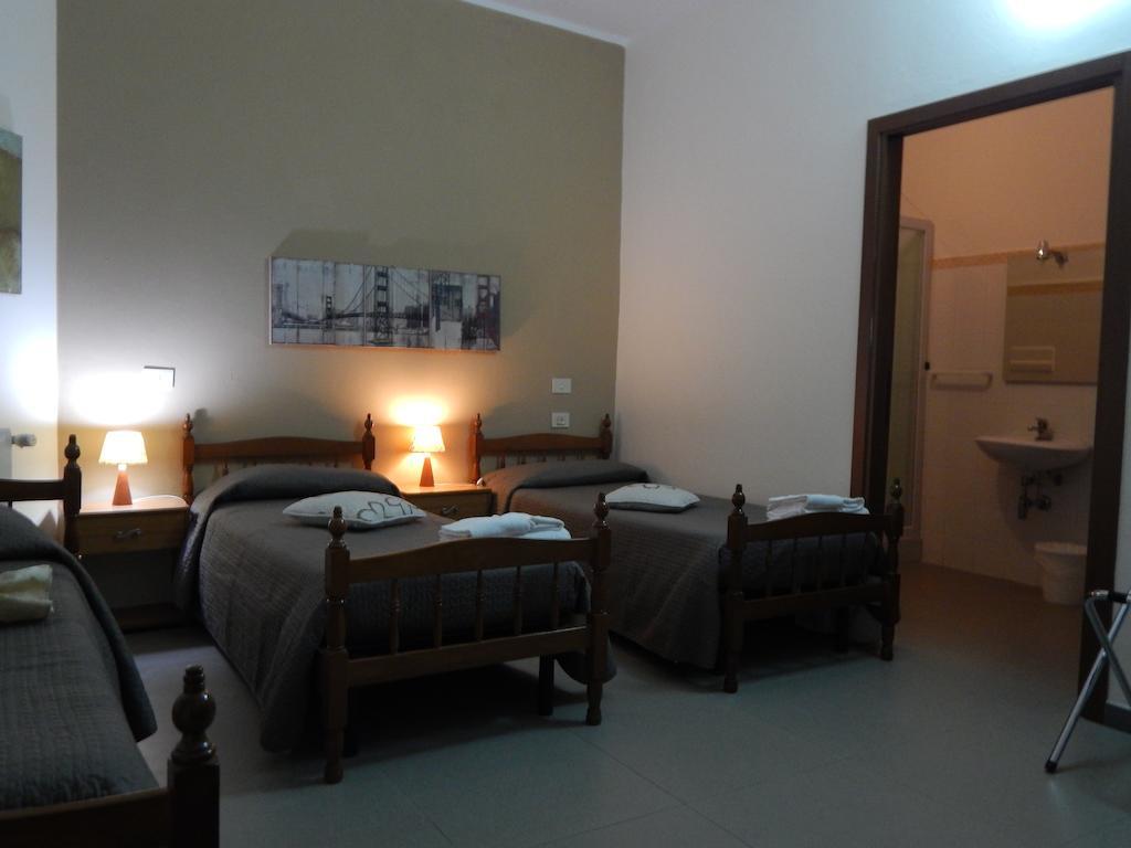 Hotel Il Platano Ottana Rum bild
