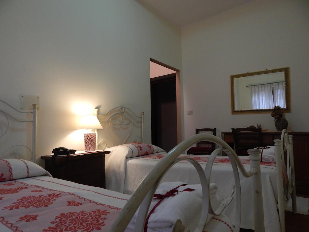 Hotel Il Platano Ottana Rum bild